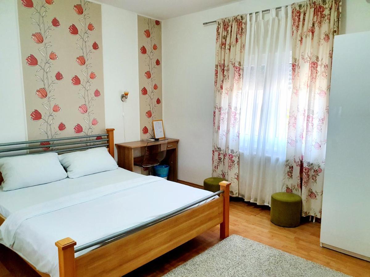 Rooms Villa Luigi Pančevo Zewnętrze zdjęcie